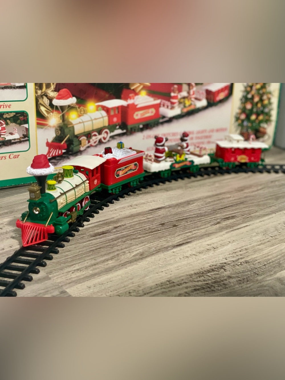 Vintage 1997 New Bright #177 Logger Bears Santaland Express Train